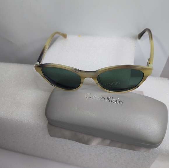 Calvin Klein Eyeglasses Sunglasses CK 5881 Cream Frames Only 51-18-135 w Case - Picture 3 of 9